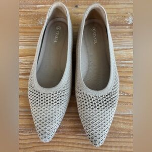 Women's Viviana Pointed Knit Ballet Flats — Beige